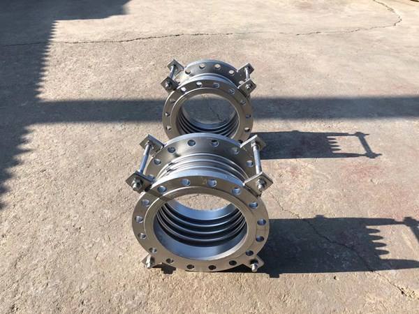 不銹鋼波紋管補(bǔ)償器 不銹鋼波紋管補(bǔ)償器